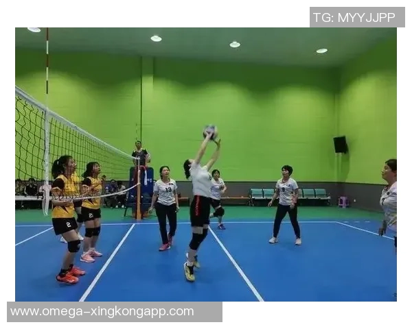 提升足球技巧的长传教学视频助你成为场上明星